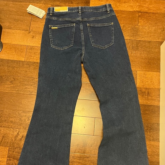 Michael Kors flare bottom jeans - Picture 7 of 7
